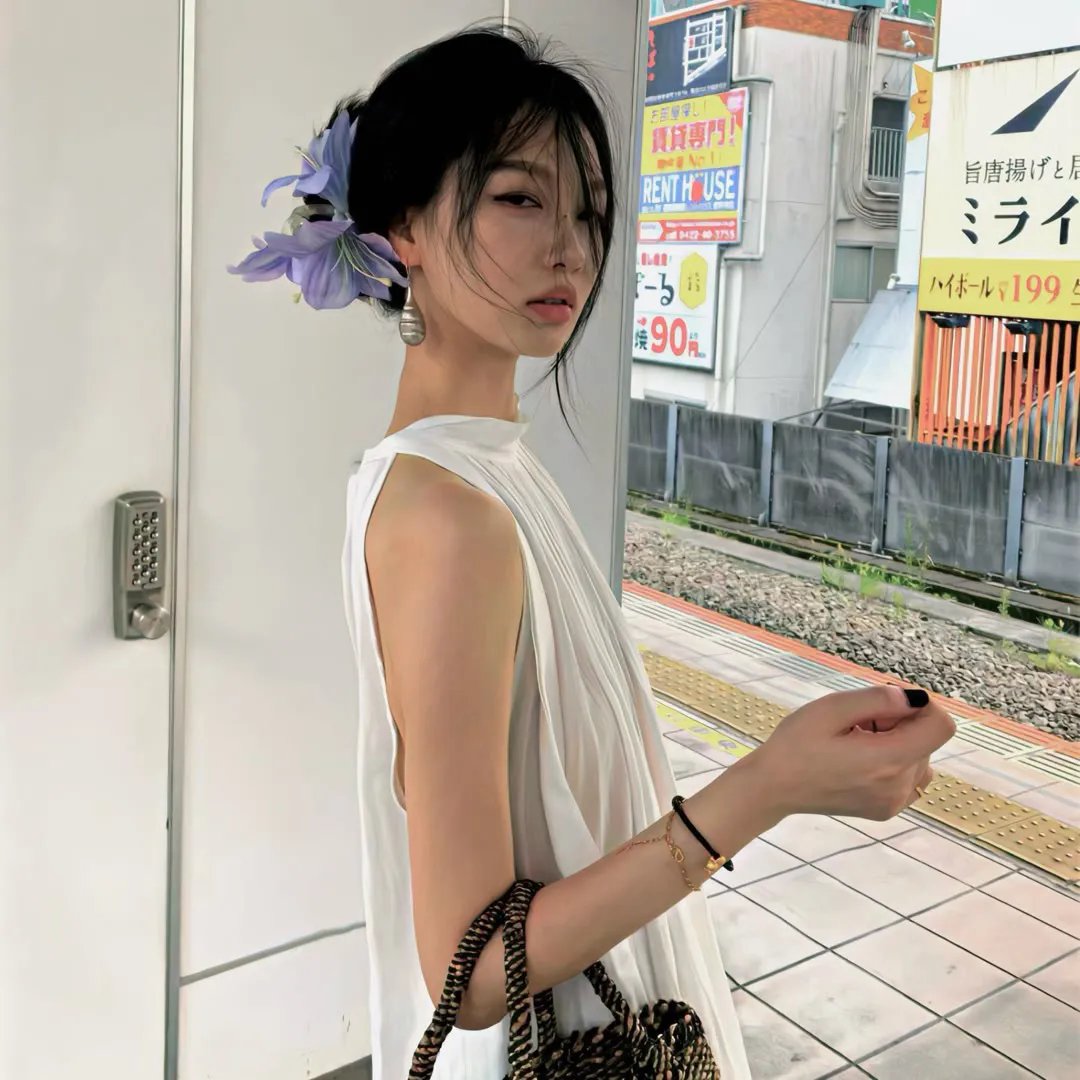 不认识的女友